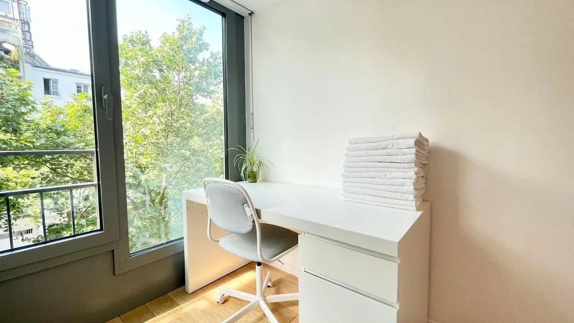 Appartement Moderne - Parc De La Villette -1Min Du Metro Paris Apartment