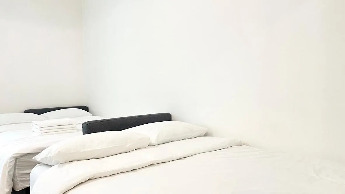 Appartement Moderne - Parc De La Villette -1Min Du Metro Paris 0*,